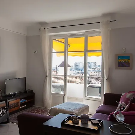 Palais View